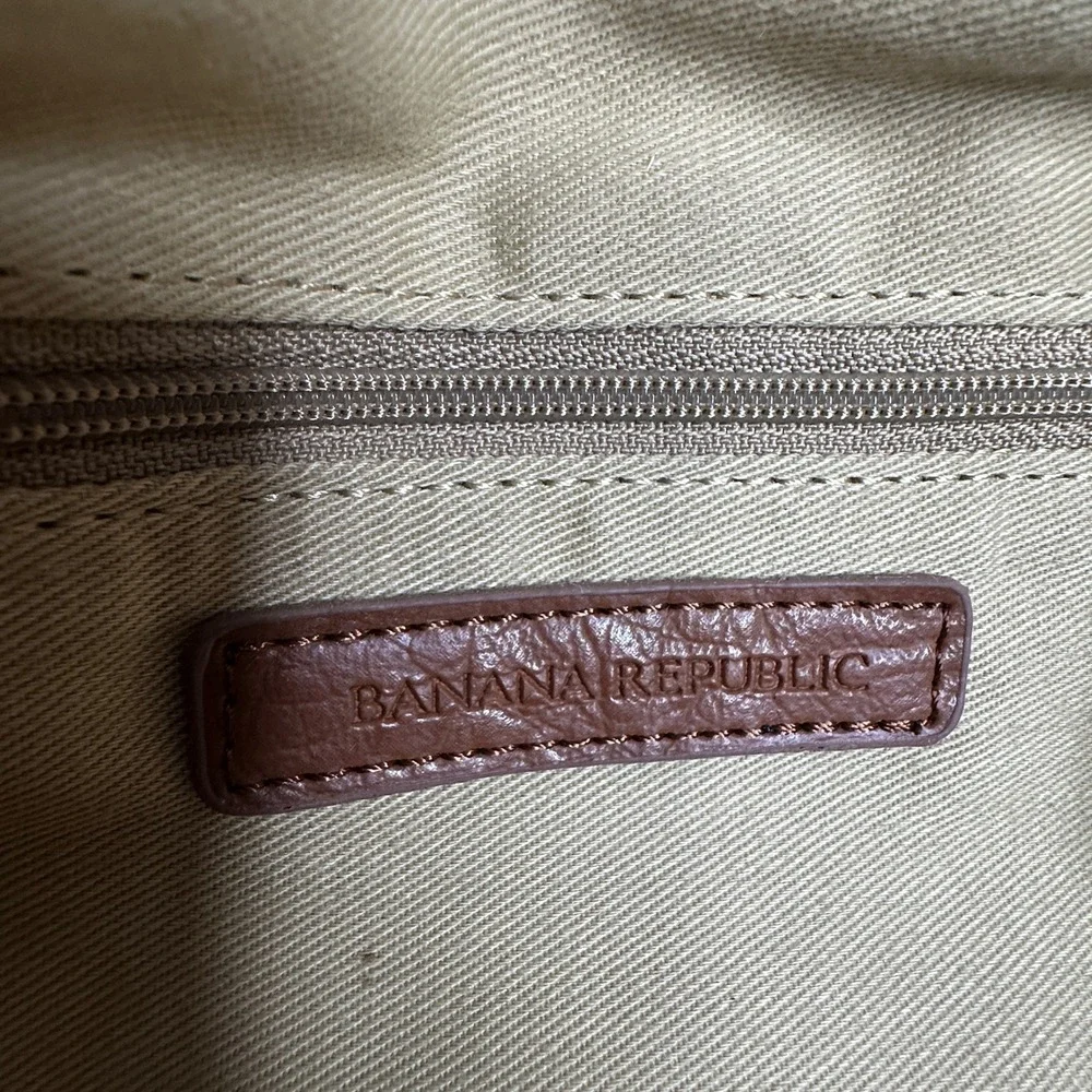 Banana Republic Woven Straw Tote Bag Brown Trim Large Beach Shoulder Bag Tan